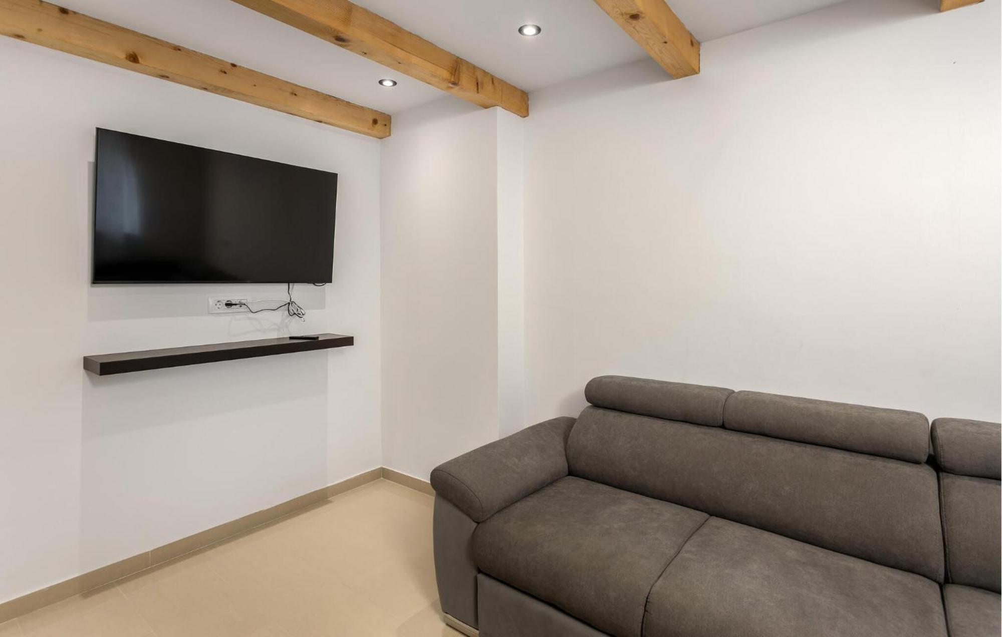 Gorgeous Apartment In Brsec With Kitchen Экстерьер фото