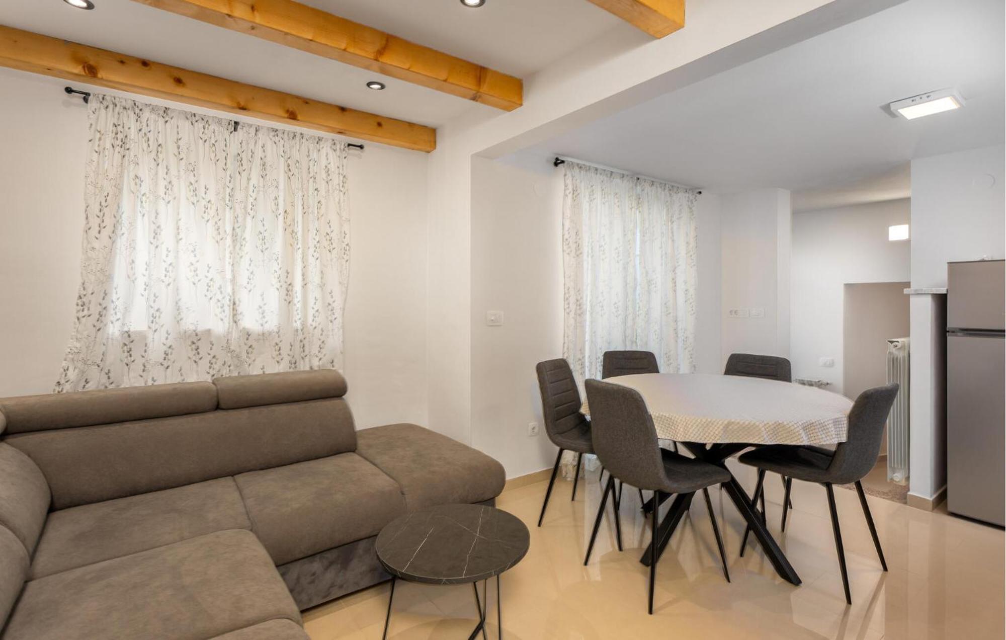 Gorgeous Apartment In Brsec With Kitchen Экстерьер фото